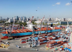 Containers en puerto